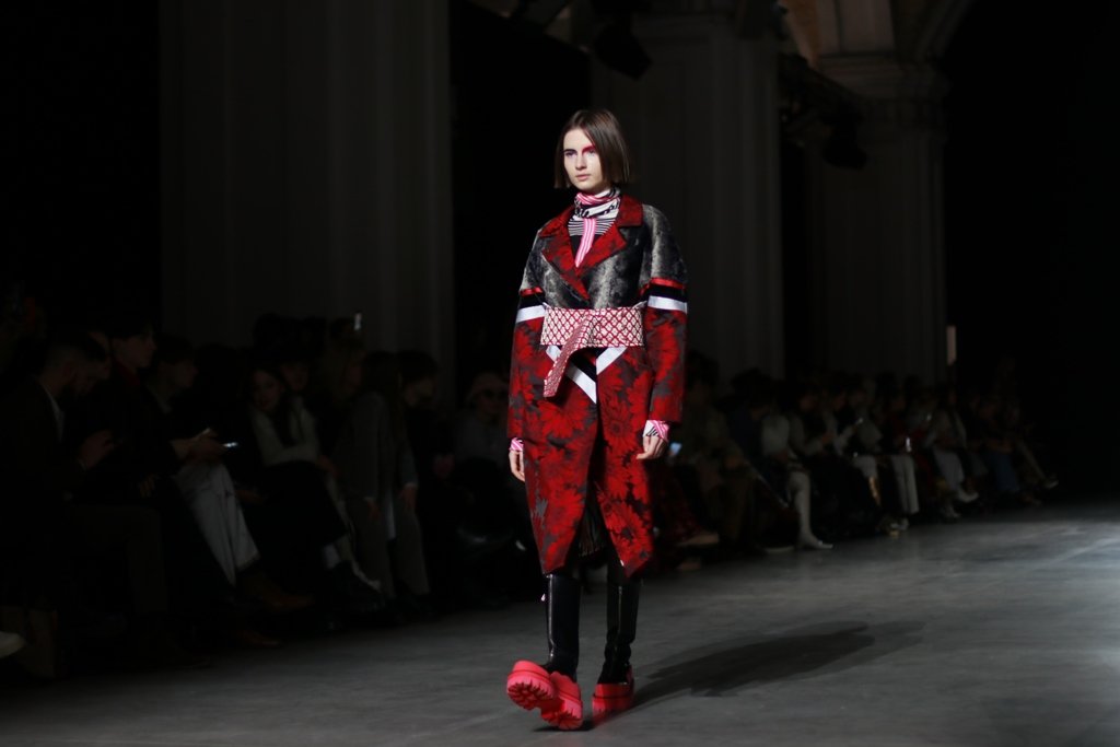 Платья и костюмы из лоскутов: как прошла презентация коллекции LEM на Ukrainian Fashion Week FW22-23 14