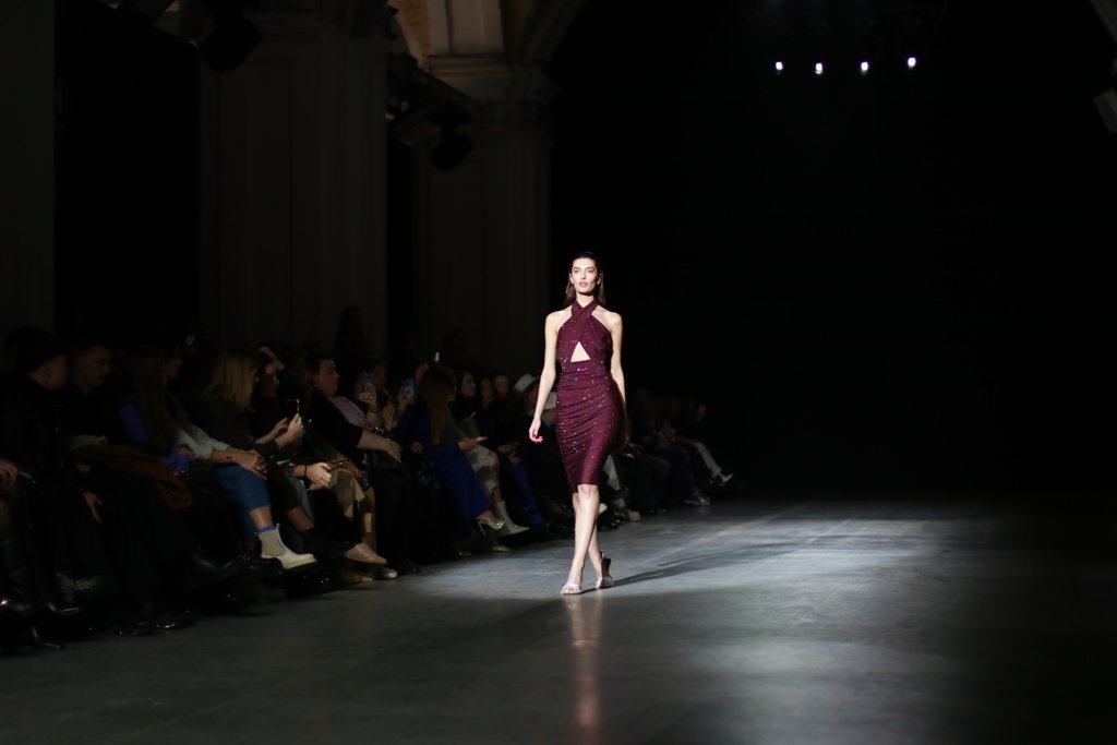 Переосмысление 1920-х: как прошла презентация коллекции GASANOVA на Ukrainian Fashion Week FW22-23 10