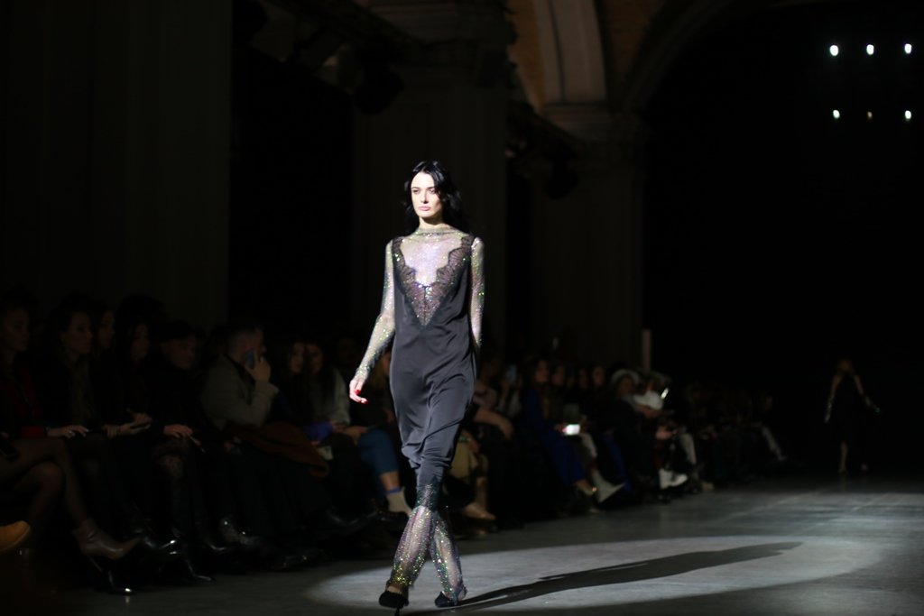 Переосмысление 1920-х: как прошла презентация коллекции GASANOVA на Ukrainian Fashion Week FW22-23 16