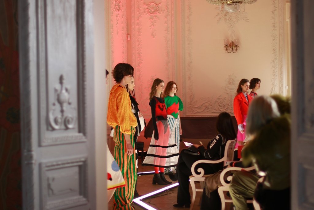 Вий и Половчанка в стенах Шоколадного домика: как прошел показ коллекции ZVOLI на Ukrainian Fashion Week FW22-23 1