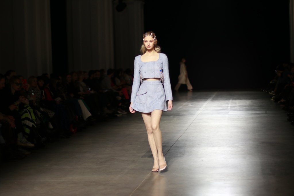 Женщина, способная остановить время: как прошел показ CHUPRINA на Ukrainian Fashion Week FW22-23 8