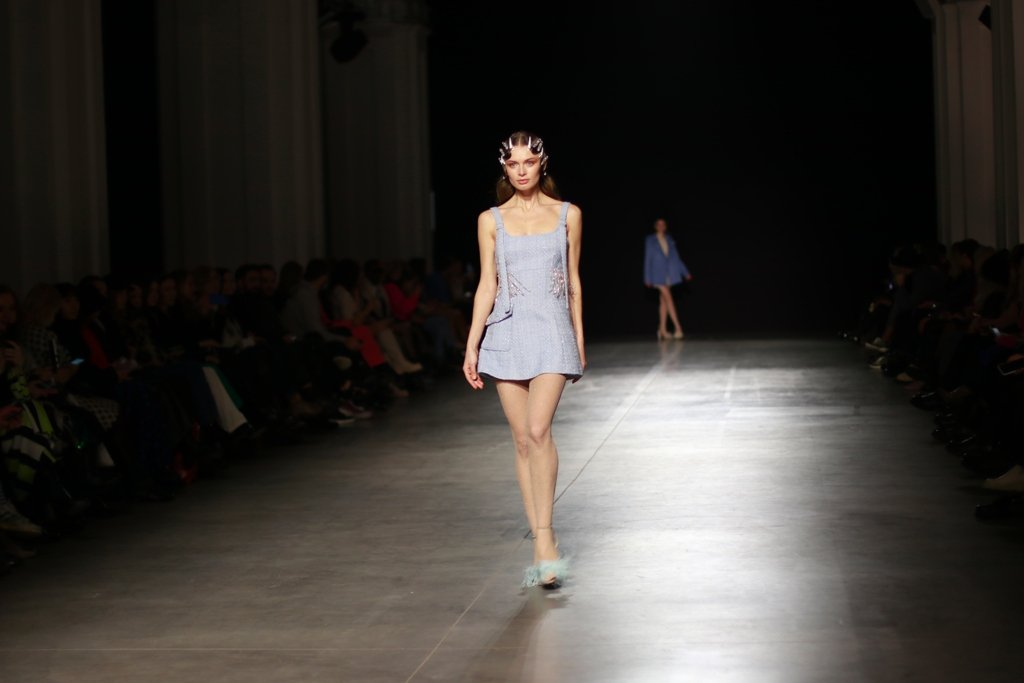Женщина, способная остановить время: как прошел показ CHUPRINA на Ukrainian Fashion Week FW22-23 13