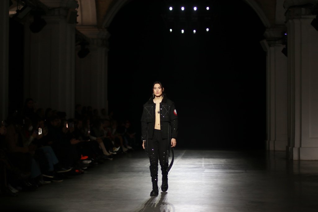 Кимоно и уличная мода: первый темнокожий украинский дизайнер Iron Thread презентовал новую коллекцию на UFW 8