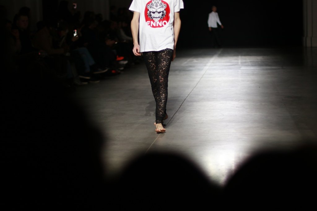 Кимоно и уличная мода: первый темнокожий украинский дизайнер Iron Thread презентовал новую коллекцию на UFW 10