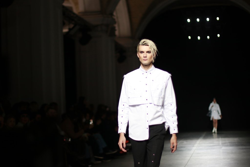 Кимоно и уличная мода: первый темнокожий украинский дизайнер Iron Thread презентовал новую коллекцию на UFW 12