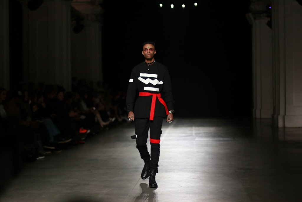 Кимоно и уличная мода: первый темнокожий украинский дизайнер Iron Thread презентовал новую коллекцию на UFW 23