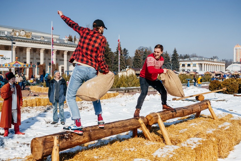 Масленица 2022: в Киеве на ВДНГ встретят весну пением, танцами, спектаклями и файер-шоу 1