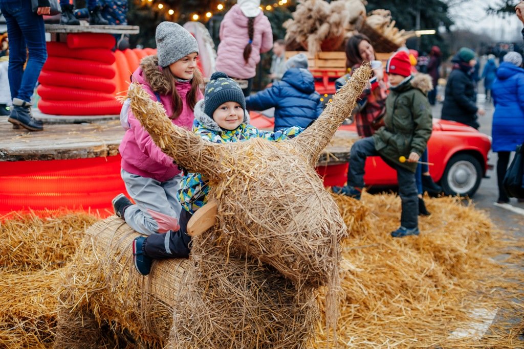Масленица 2022: в Киеве на ВДНГ встретят весну пением, танцами, спектаклями и файер-шоу 2