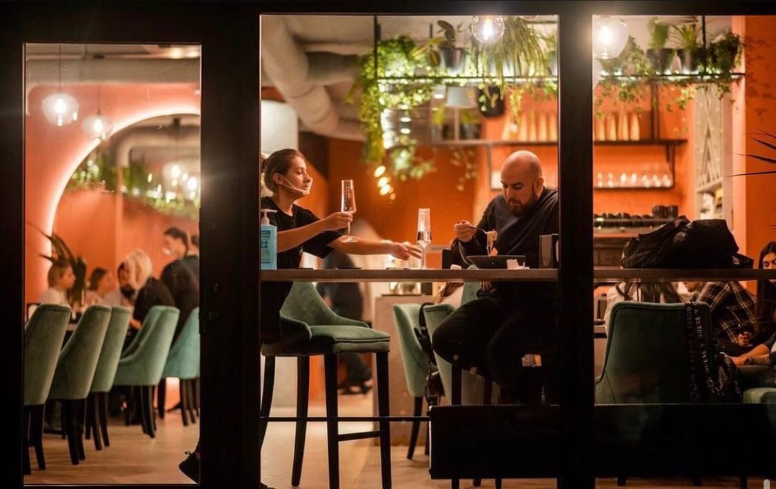 В Киеве на Подоле открылся новый кафе-бар Duelist: интерьер и меню 7