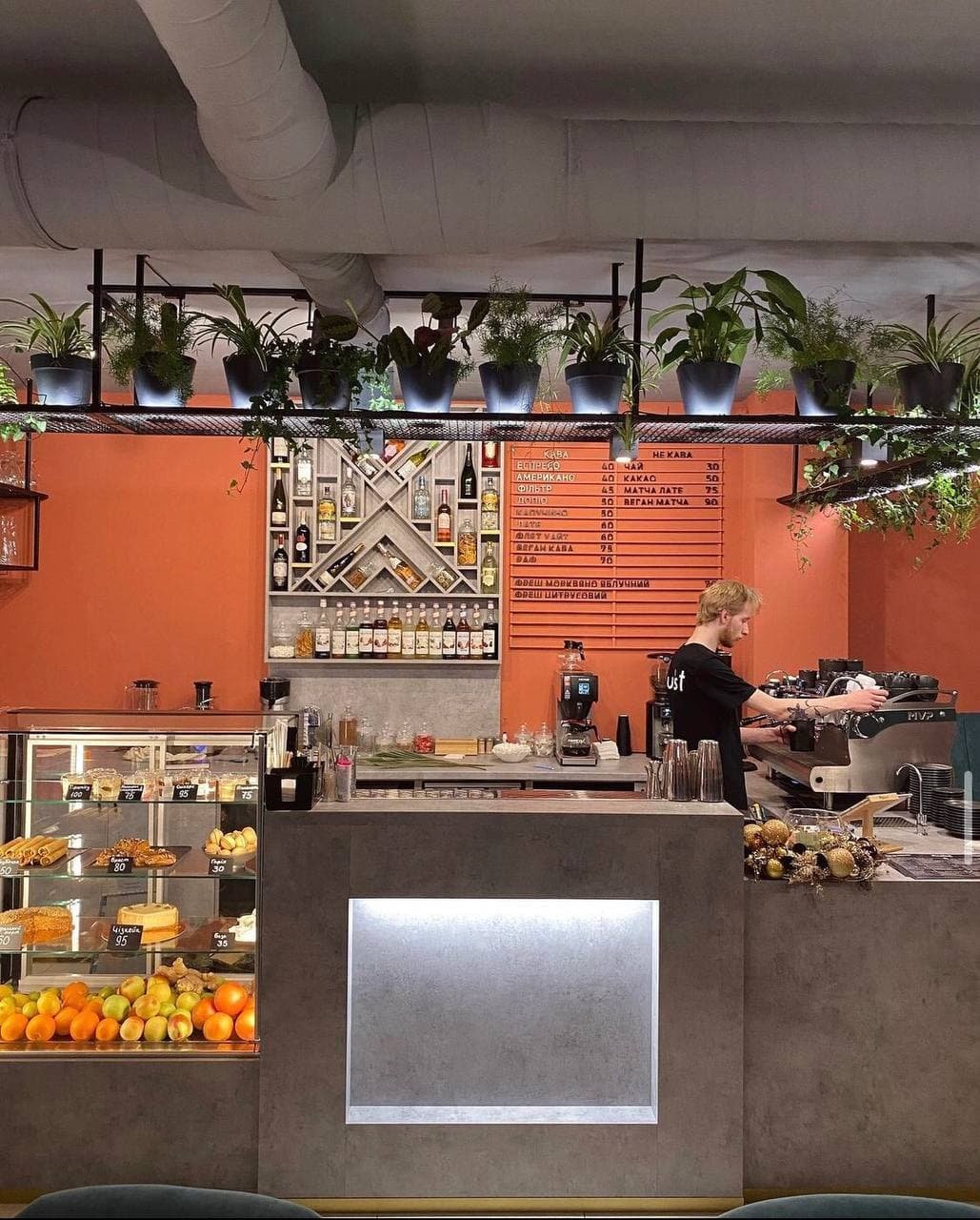 В Киеве на Подоле открылся новый кафе-бар Duelist: интерьер и меню 8