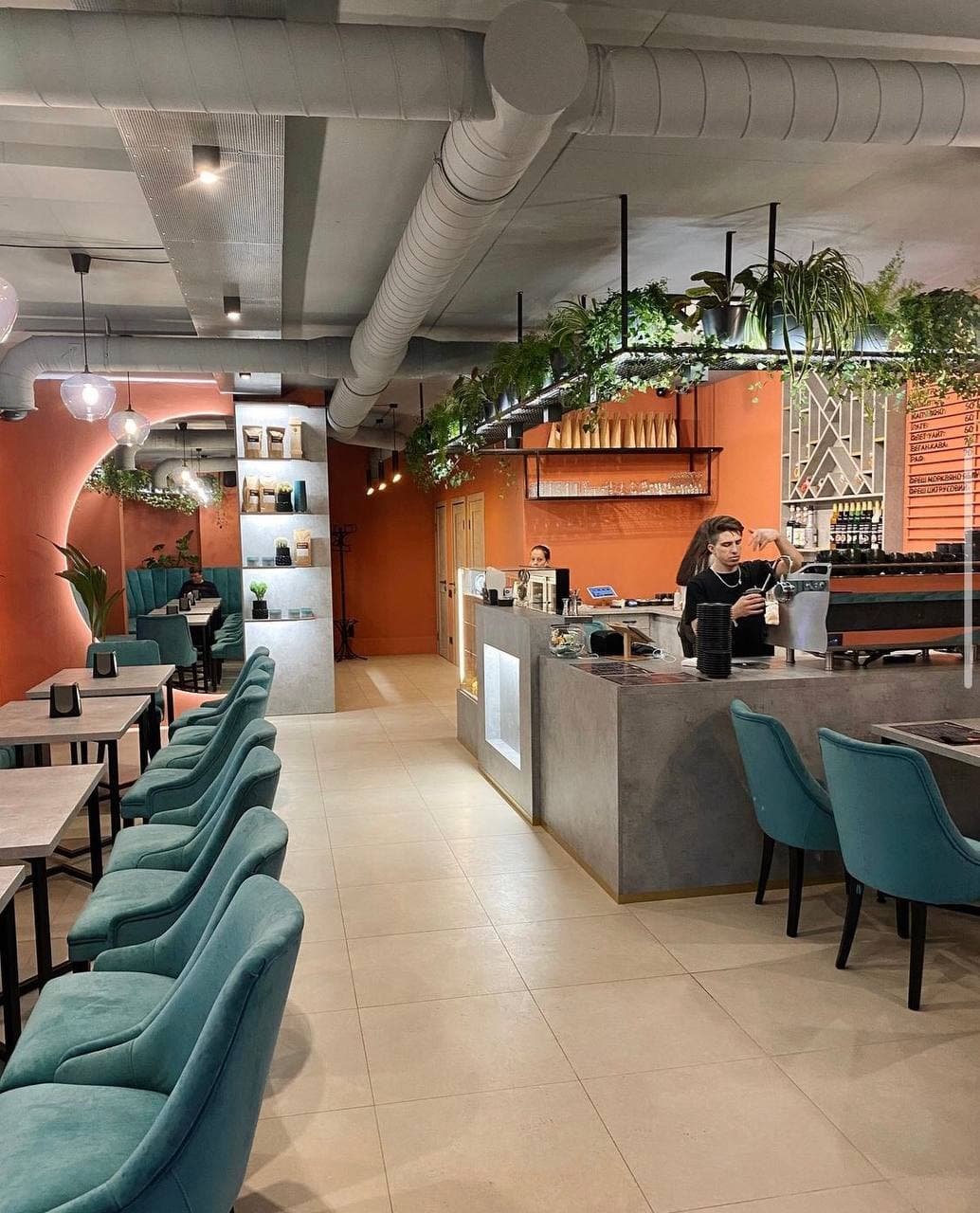 В Киеве на Подоле открылся новый кафе-бар Duelist: интерьер и меню 9