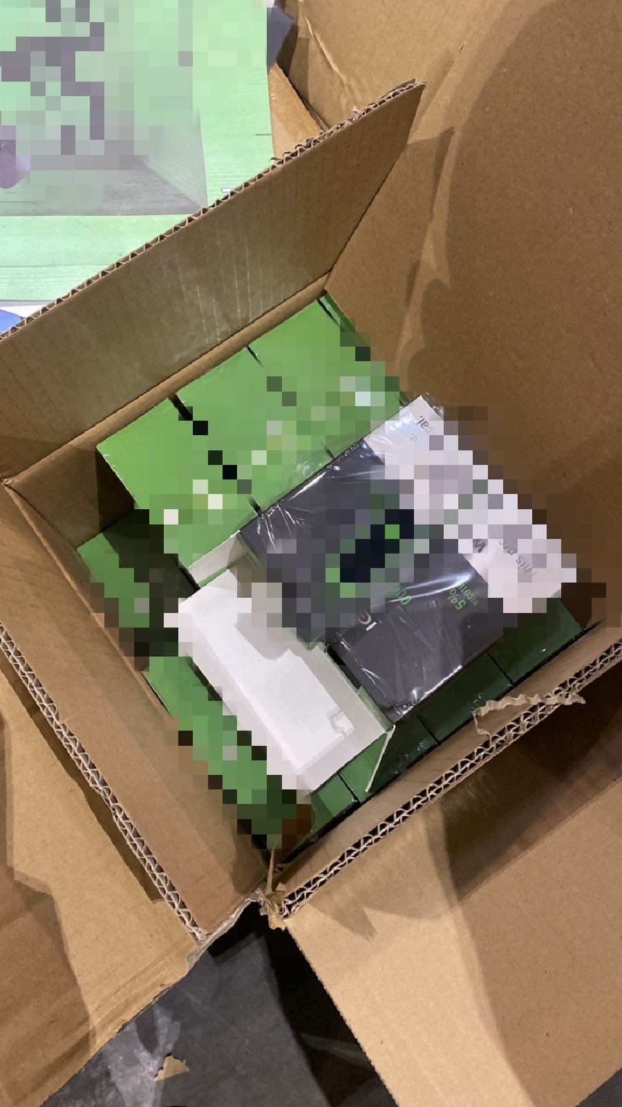 В аэропорту "Борисполь" изъяли 7 тонн контрабандных электронных сигарет на 16 миллионов 3