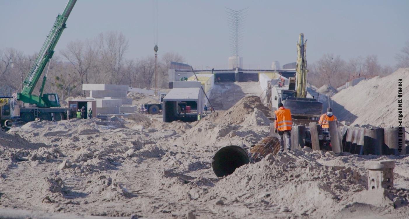 Строительство Подольско-Воскресенского моста в Киеве: на каком этапе работы 1