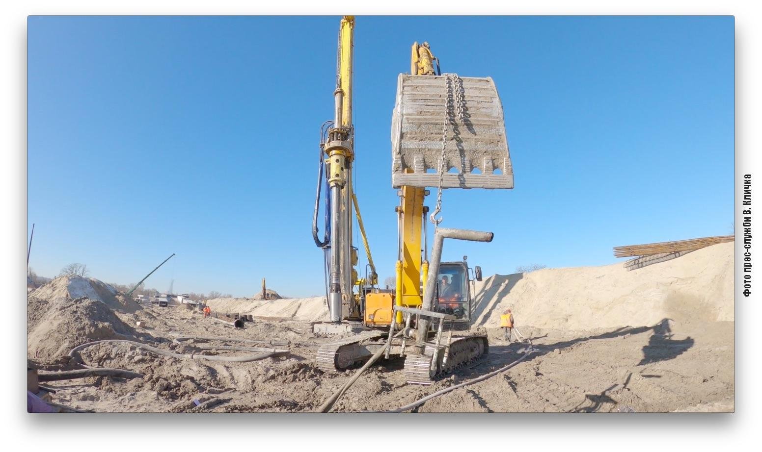 Строительство Подольско-Воскресенского моста в Киеве: на каком этапе работы 4