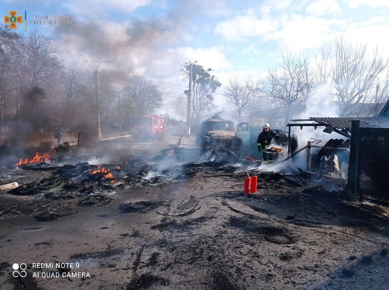 В Киевской области из-за обстрелов сгорели супермаркеты ФОРА и АТБ 2