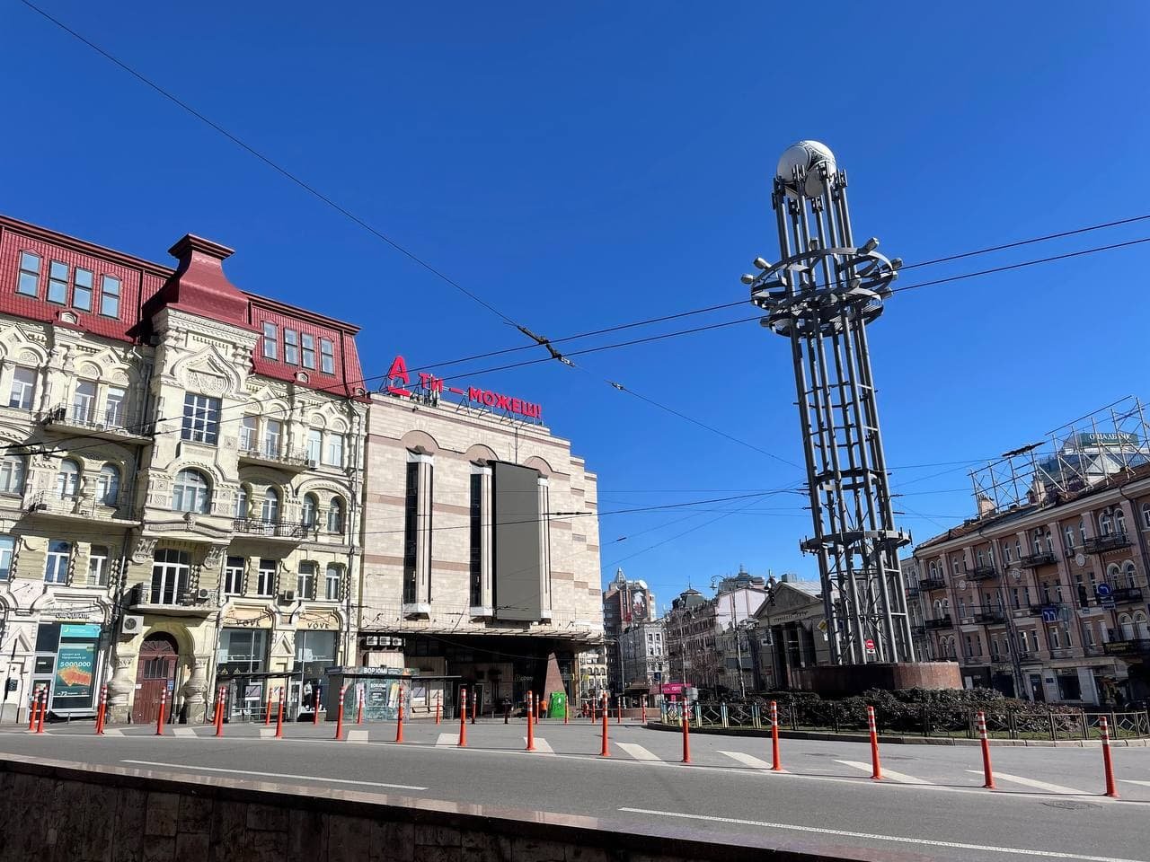 Как выглядел центр Киева во время первых переговоров: фото улиц 1