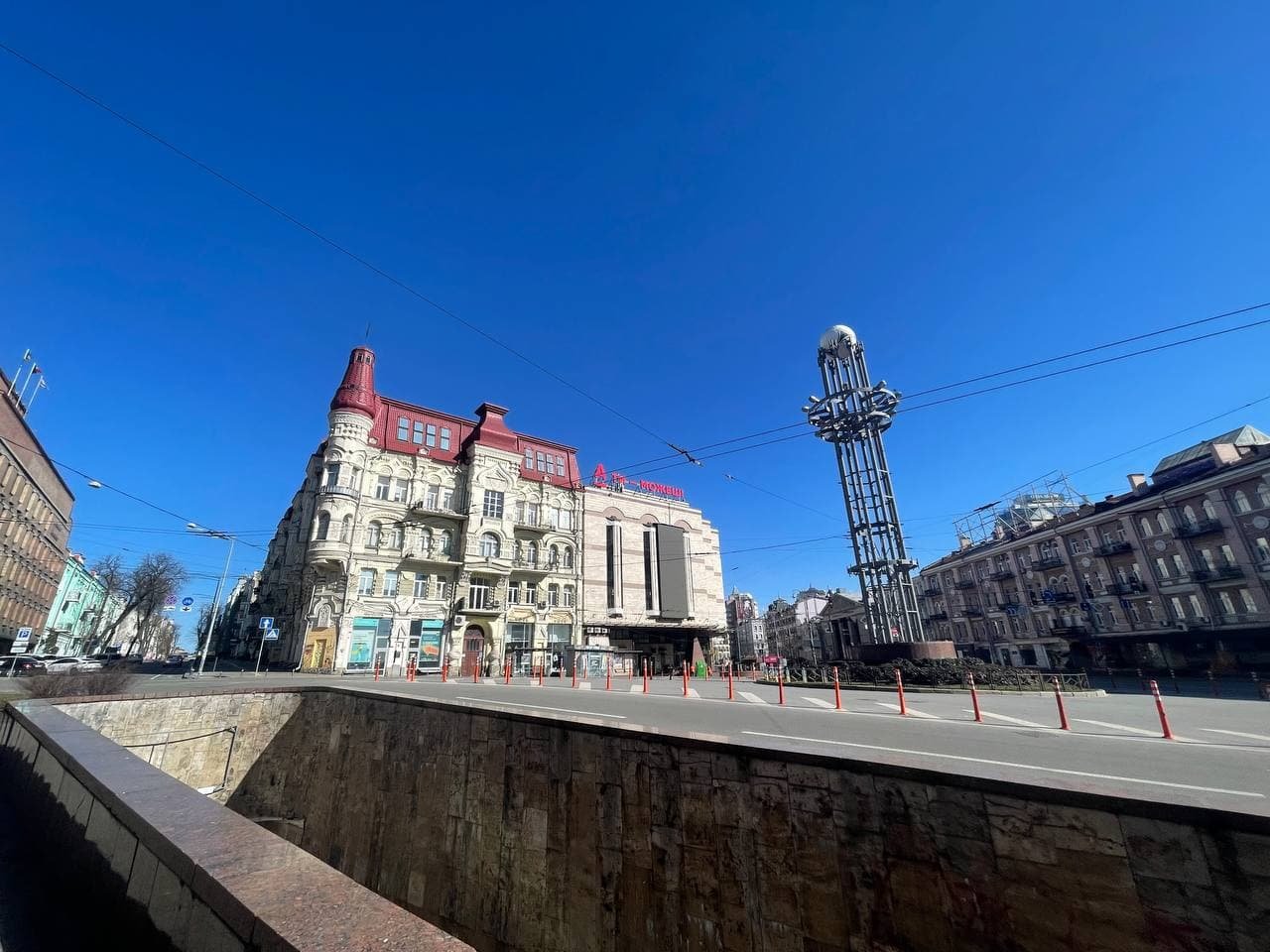 Как выглядел центр Киева во время первых переговоров: фото улиц 2