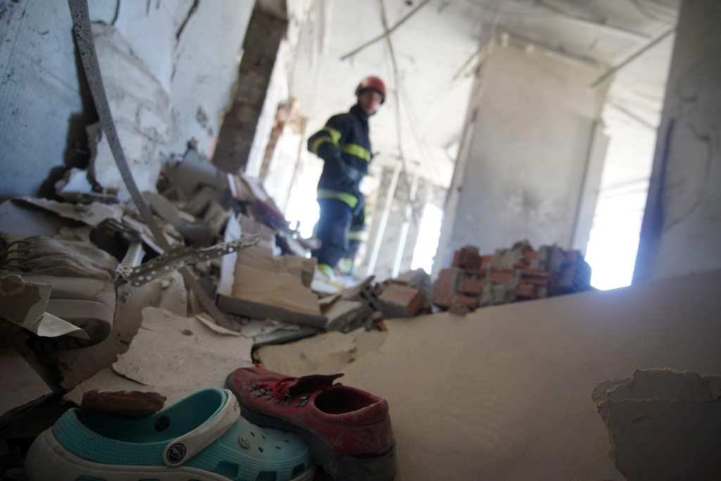 Как выглядит изнутри дом на Лобановского в Киеве, в который прилетела ракета 14