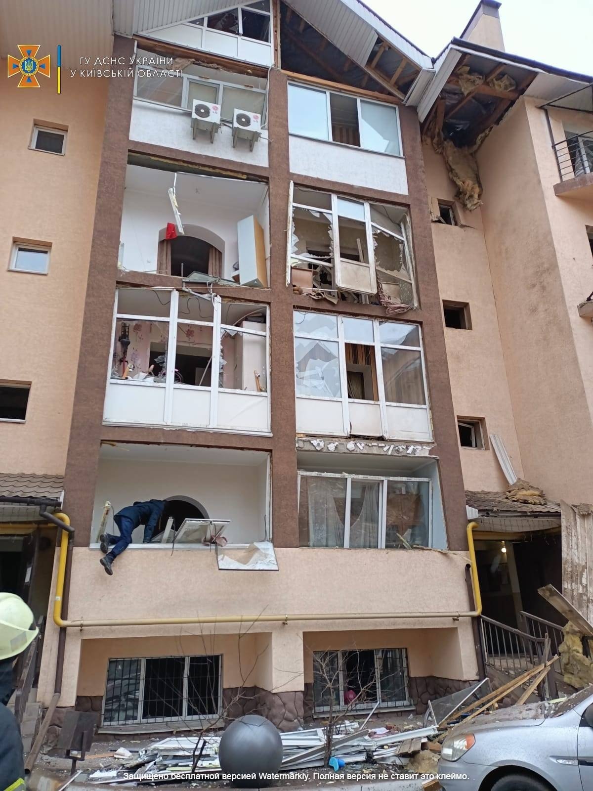 Как 2 марта выглядит Ирпень после обстрелов: фото и видео жилых кварталов 5