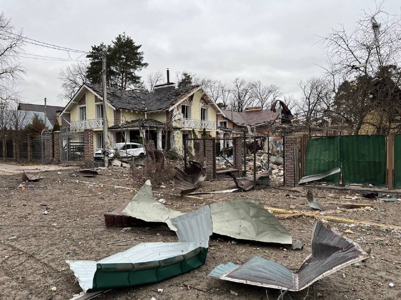 Как выглядит Ирпень за 11 дней войны: видео и фото улиц и домов после обстрелов 21