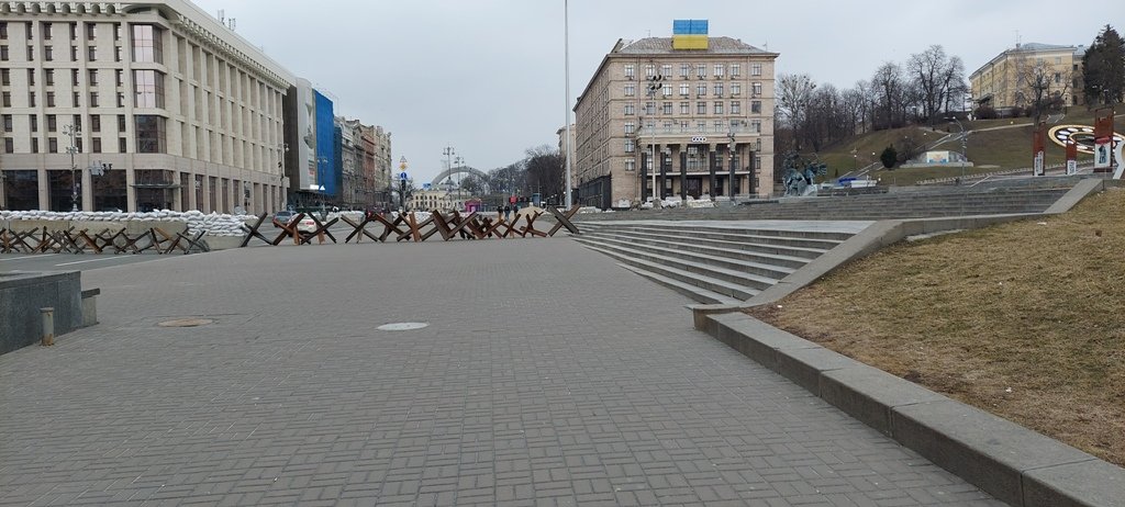 Как выглядит Майдан Независимости и Крещатик на 14й-день войны: фоторепортаж с улиц 1