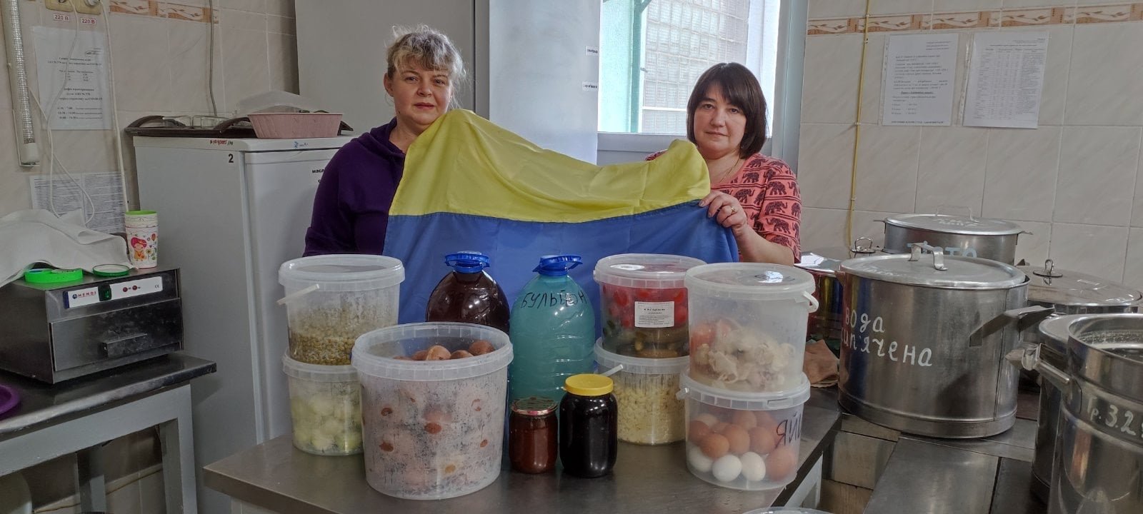 Детские сады Киева ежедневно готовят обеды украинским защитникам 2