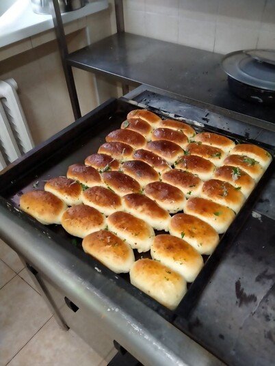 Детские сады Киева ежедневно готовят обеды украинским защитникам 5