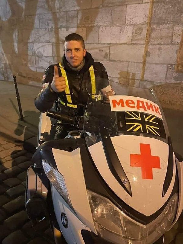 Медик из Лондона преодолел три тысячи километров, чтобы спасать людей в Киеве 1