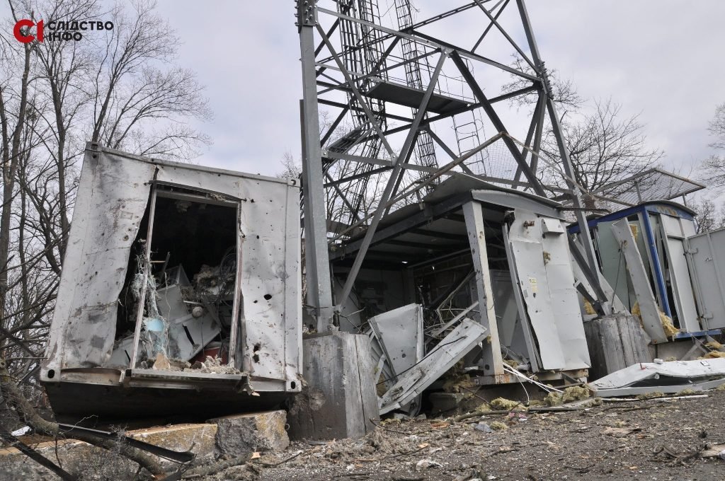 На Межигорье упало две бомбы: как живет парк и его обитатели во время войны 2