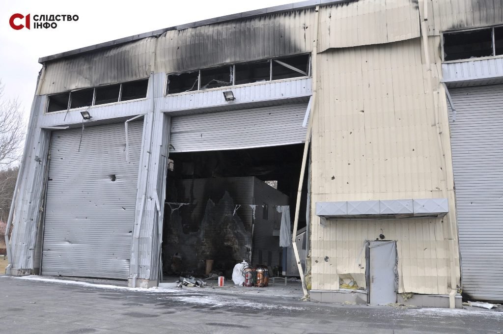 На Межигорье упало две бомбы: как живет парк и его обитатели во время войны 6