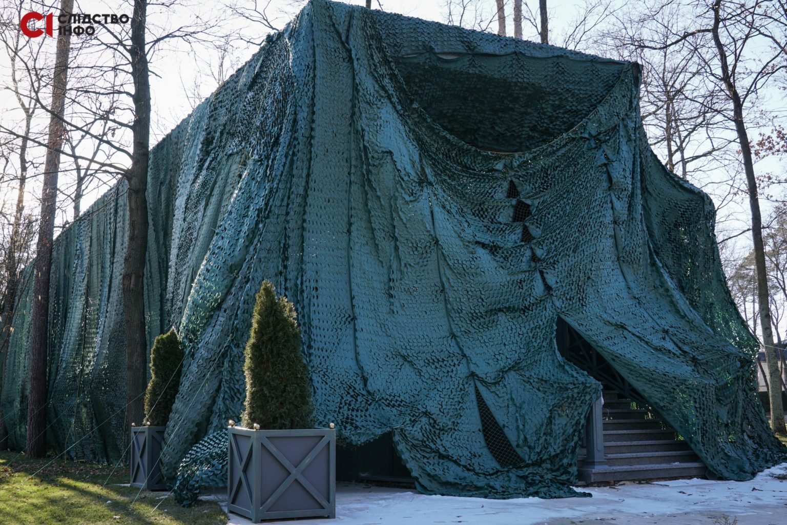 В Пуще-Водице на территории особняка Медведчука нашли "золотой" вагон-ресторан: Укрзалізниця готова его национализировать 1