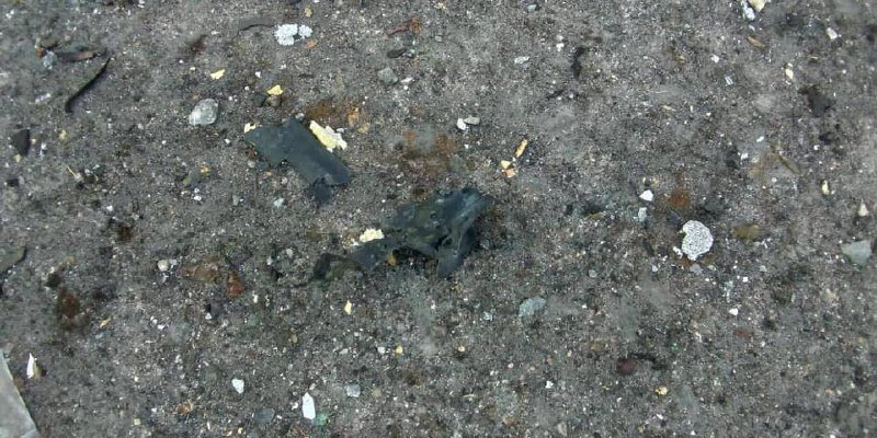 В Киеве на Куреневке на дорогу упали обломки сбитой ракеты: есть погибшие и пострадавшие.Фото и видео с места 3