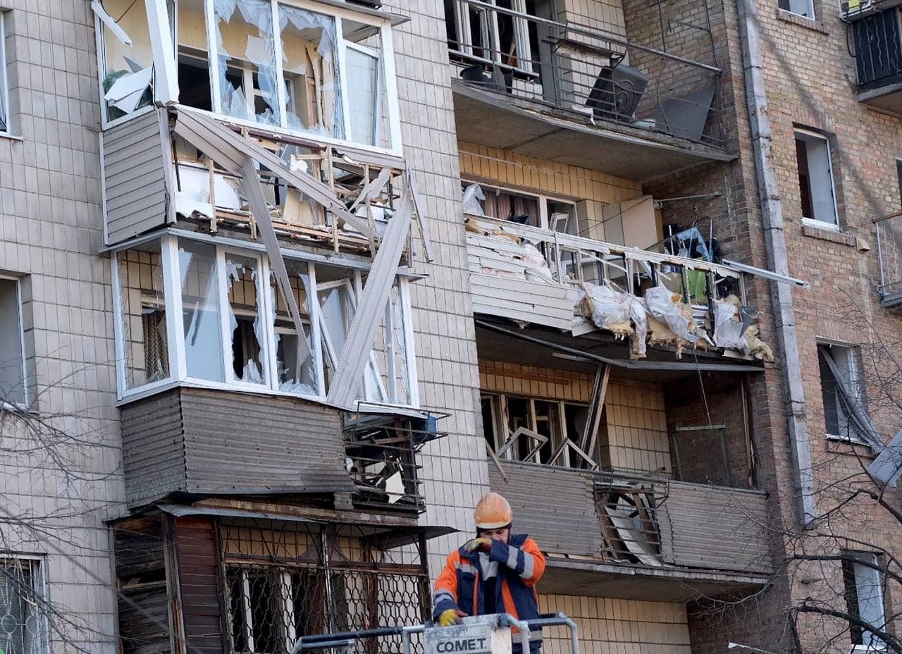 Видео последствий ракетного обстрела на Куреневке: прокуратура начала расследование 6