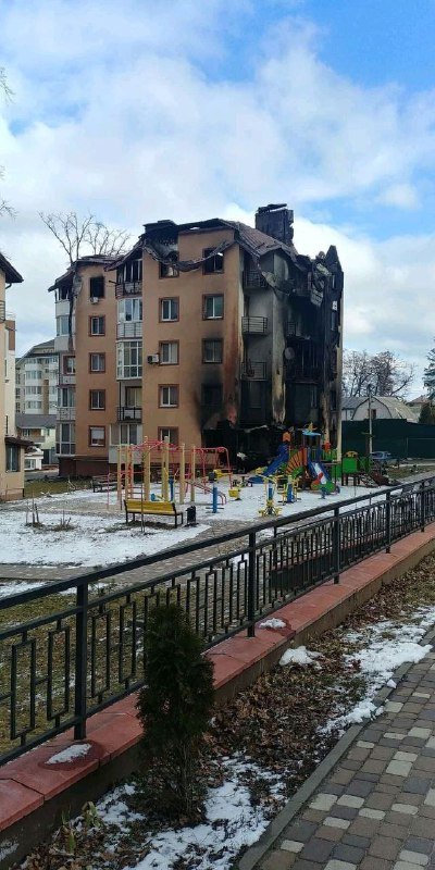 Как выглядит Ирпень за 22 дня войны: видео и фото улиц и домов после обстрелов 13