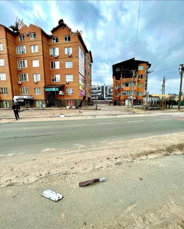 Как выглядит Ирпень за 22 дня войны: видео и фото улиц и домов после обстрелов 22