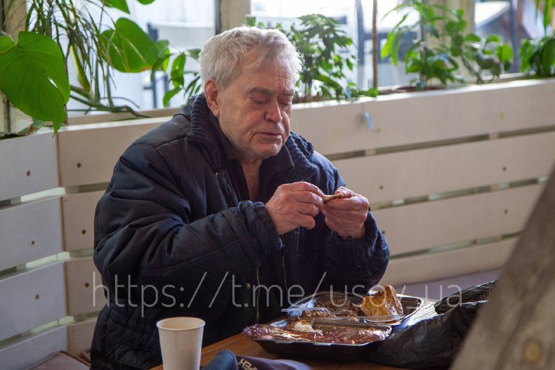 В Киеве откроют еще три ресторана "Паляниця", в которых бесплатно кормят пенсионеров 3