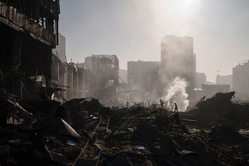 Последствия ракетного удара по ТРЦ в Подольском районе 2