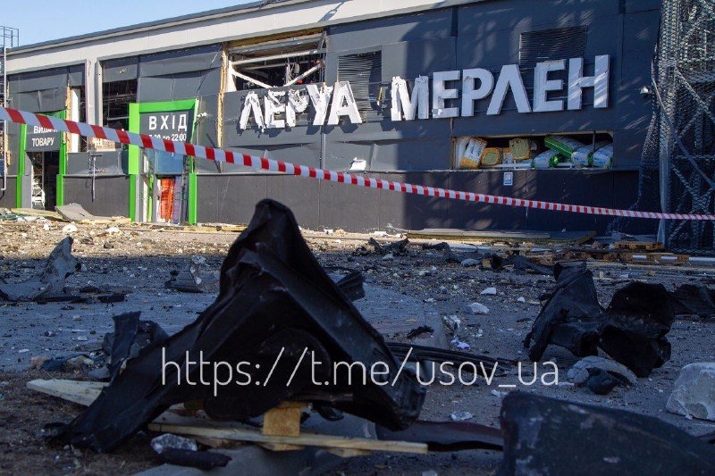 Последствия ракетного удара по ТРЦ в Подольском районе 4