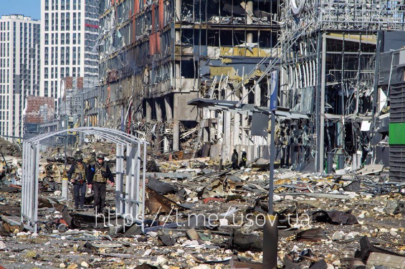 Последствия ракетного удара по ТРЦ в Подольском районе 8