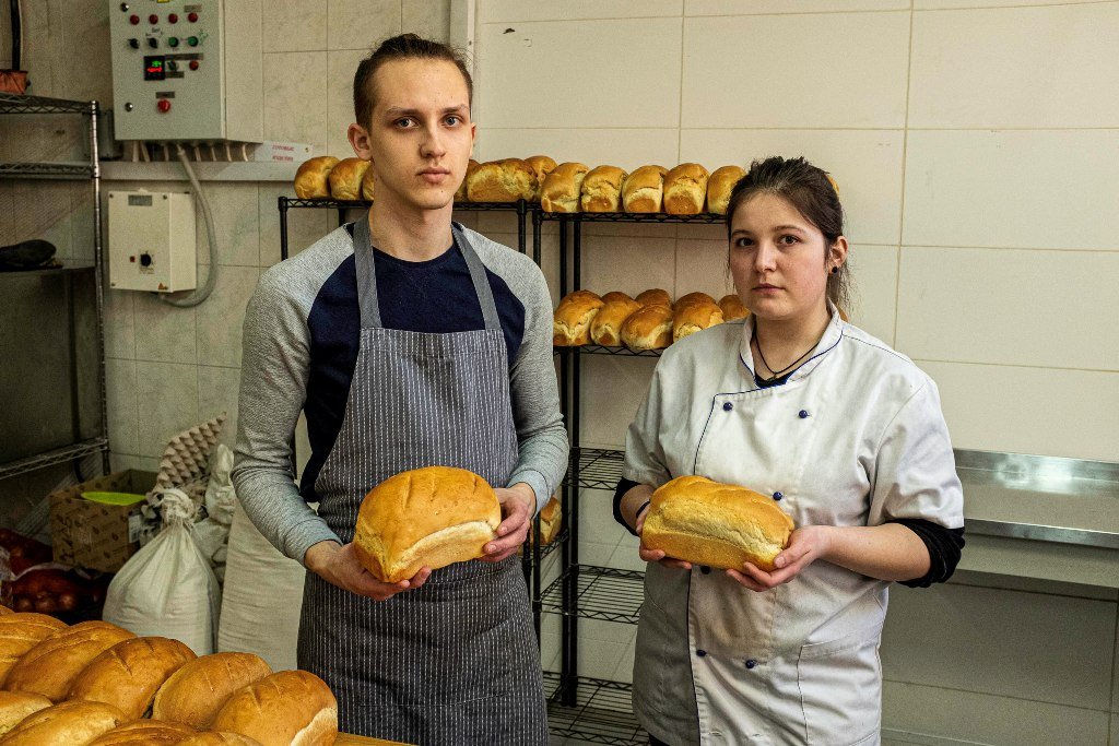 В Киеве пекарня Good Bread from Good People каждый день готовит полтысячи буханок хлеба для ВСУ, ТРО и нуждающихся: им нужна помощь 6
