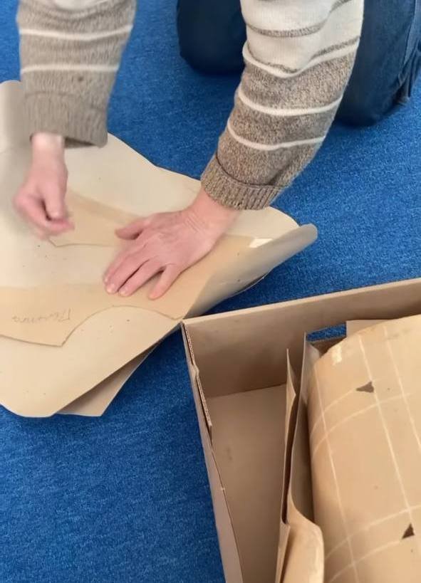 Украинская певица Lida Lee с командой начала шить бронежилеты для ВСУ: как поддержать 3