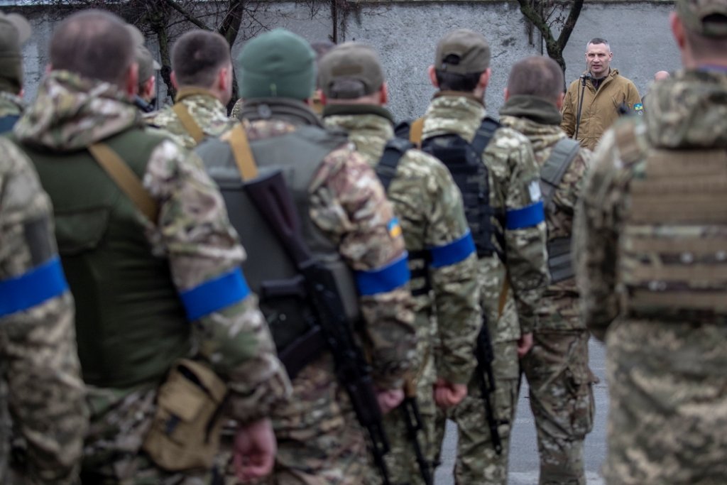 В Киеве создали отдельную охранную роту для защиты объектов критической инфраструктуры 4