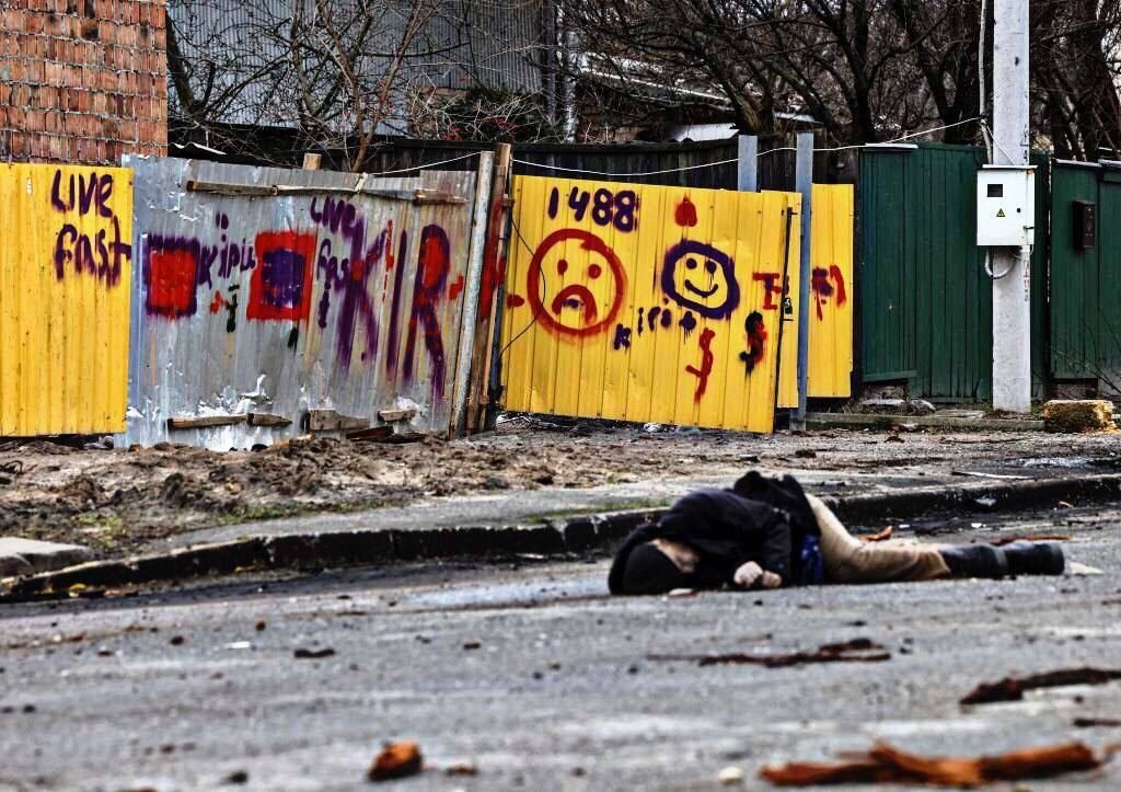 Как выглядит освобожденная Буча после войск оккупанта. Фото 18+ 19