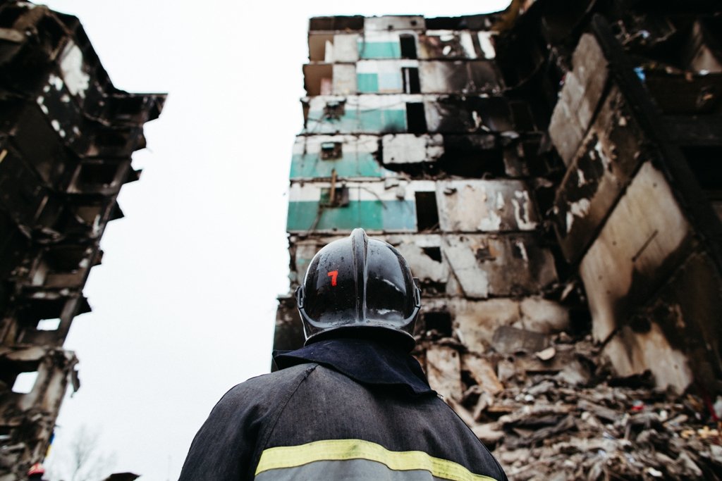 Ситуация с электричеством, разрушениями и разминированием в Киевской области: фоторепортаж 12