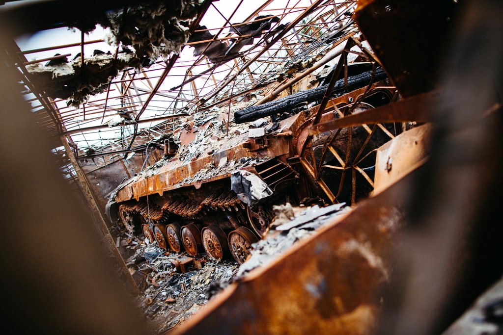 Ситуация с электричеством, разрушениями и разминированием в Киевской области: фоторепортаж 17