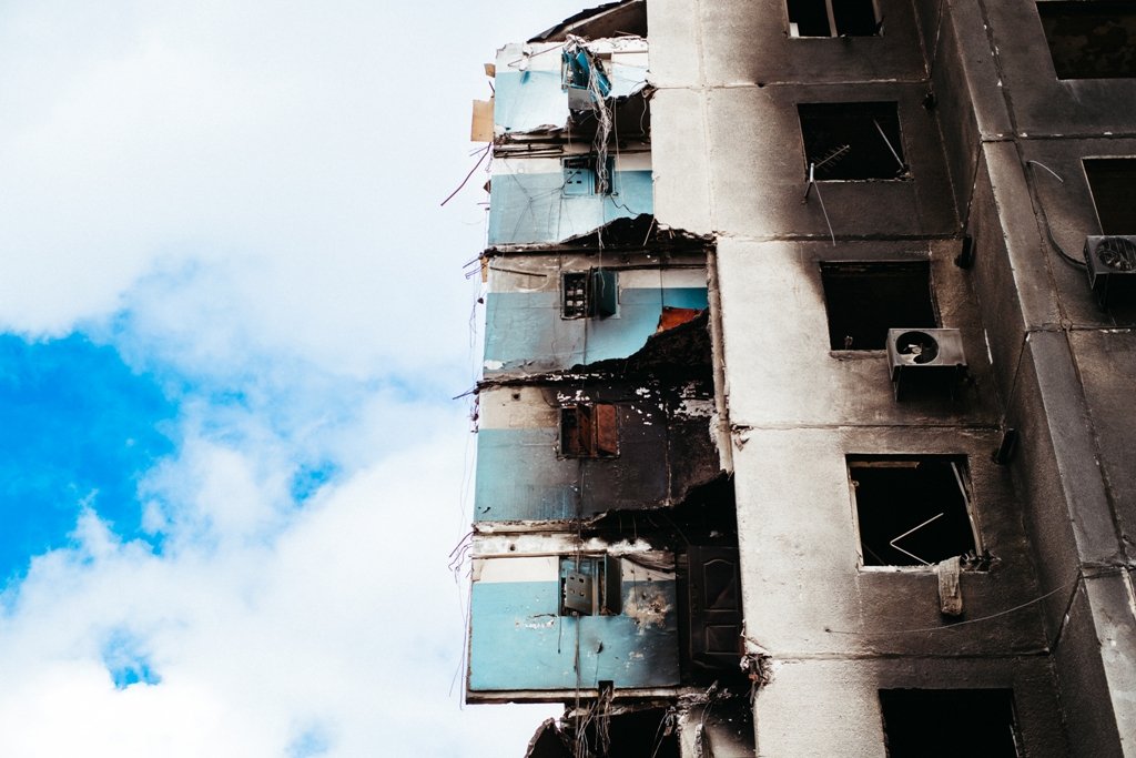 Ситуация с электричеством, разрушениями и разминированием в Киевской области: фоторепортаж 23