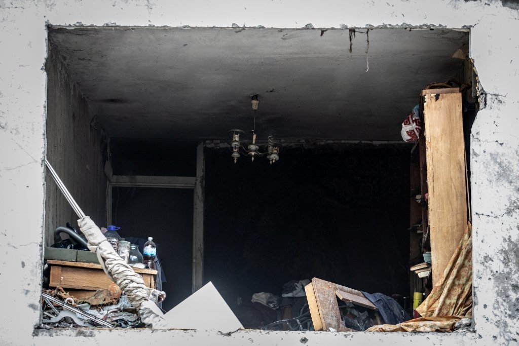 В Киеве обследуют разрушенные обстрелами дома: когда жильцы смогут вернуться в квартиры 2