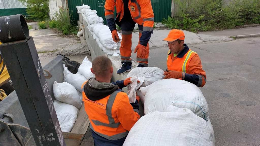 Киев постепенно очищают от блокпостов 3