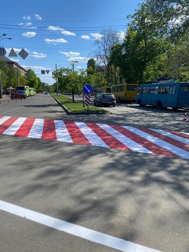 В Киеве обновляют дорожную разметку: где будет усложнено движение в ближайшие дни 2