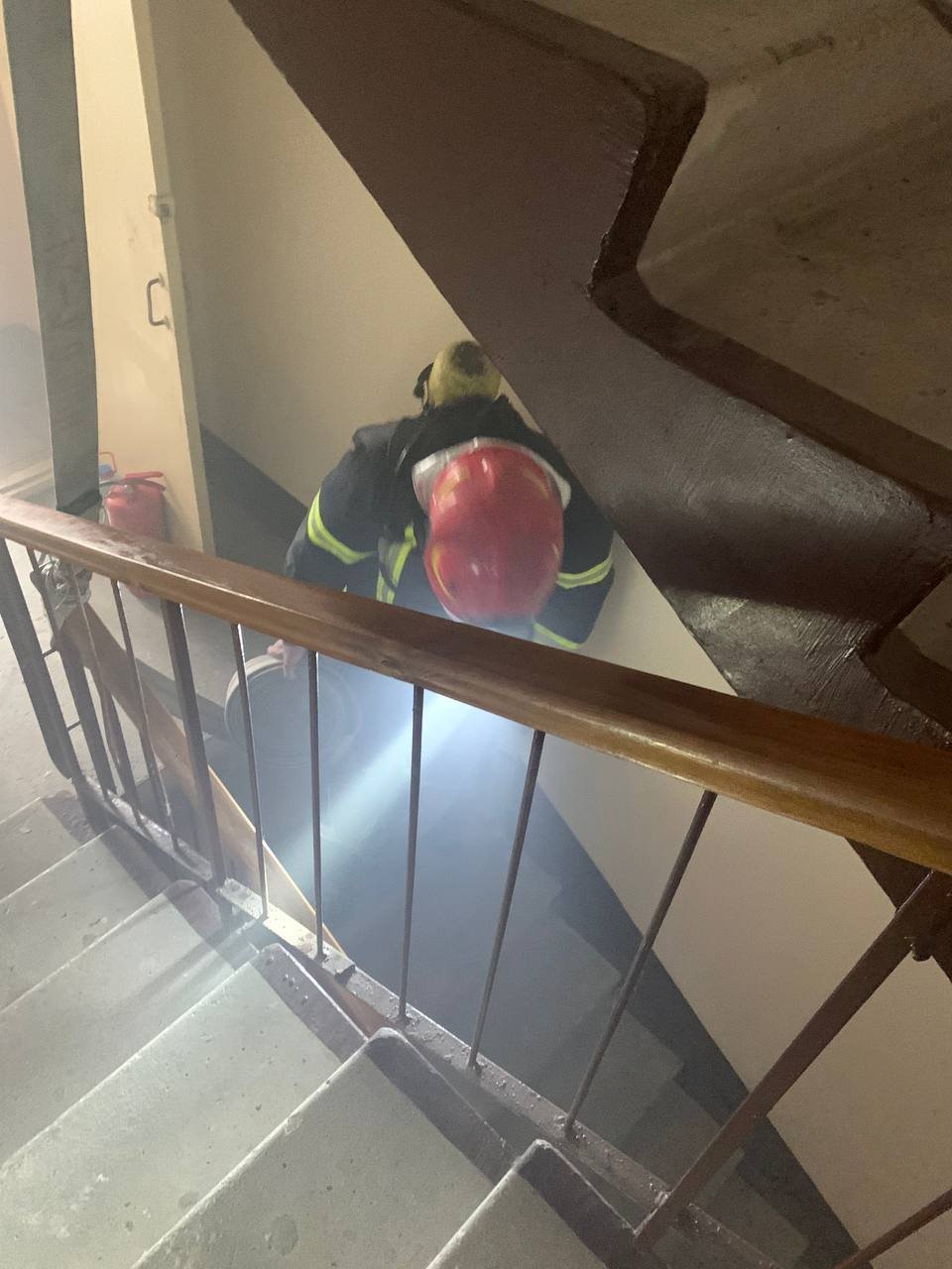 В Киеве горела многоэтажка 3